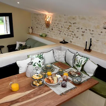 Bed & Breakfast Girauderies D'hotes/b+b 3*