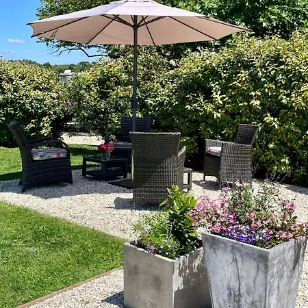 Girauderies D'hotes/b+b Bed & Breakfast 3*